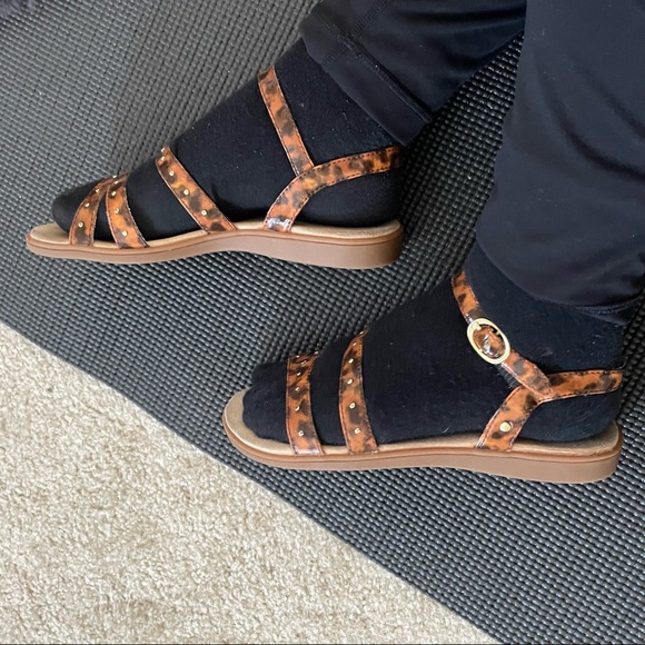 UGG Other - Ugg Kristie studded leopard cheetah print sandals shoes 4Y fits 7 7.5 womens